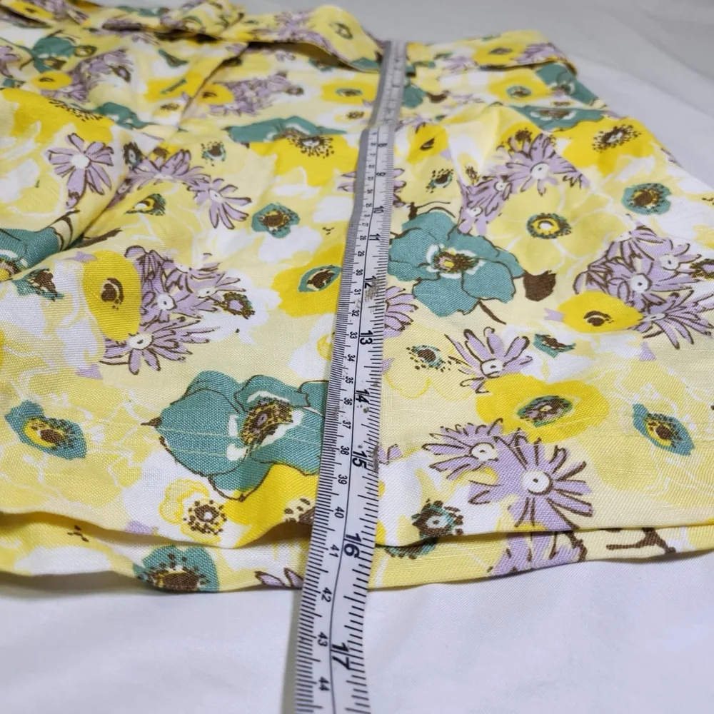 Ann Taylor Women’s Belted Shorts Yellow Floral Linen Blend Pleated Front M